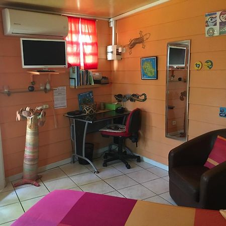Maison Joss Studio Proche Aeroport Sainte-Clotilde Εξωτερικό φωτογραφία